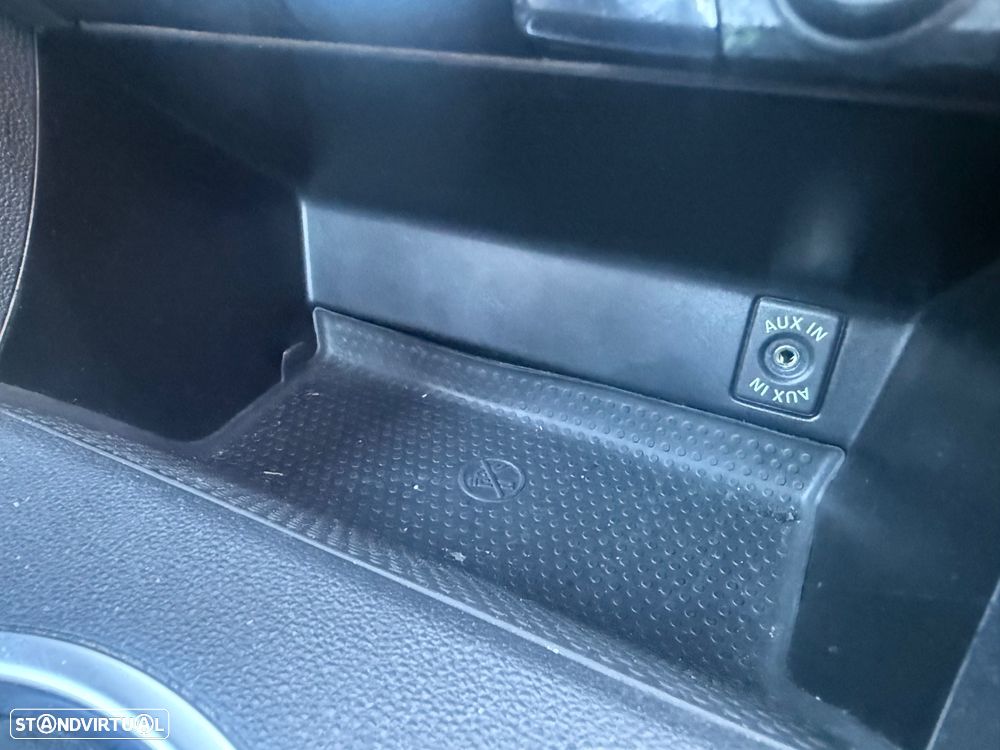 VW New Beetle 1.6 TDi Design - 18