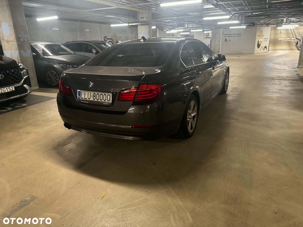 BMW Seria 5 520d - 14