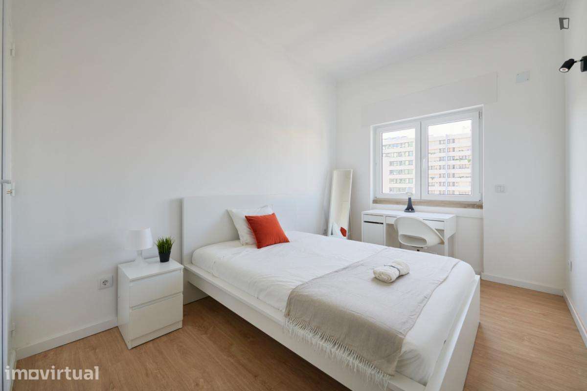 Quarto - localizado em Telheiras Lisbon - Grande imagem: 2/18