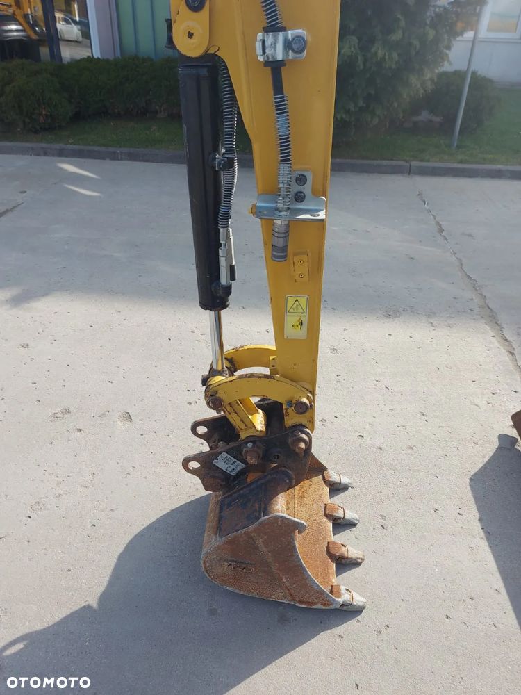 Caterpillar 301.8 - 7