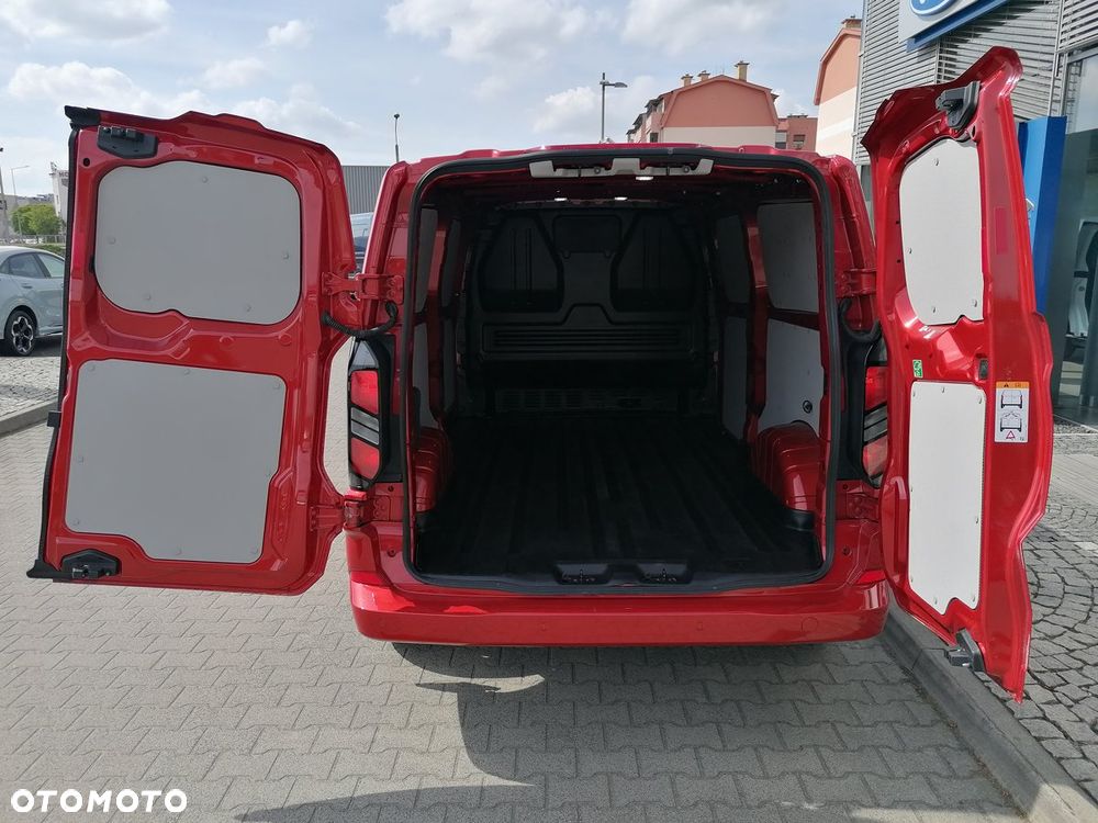 Ford CUSTOM VAN LIMITED - 7