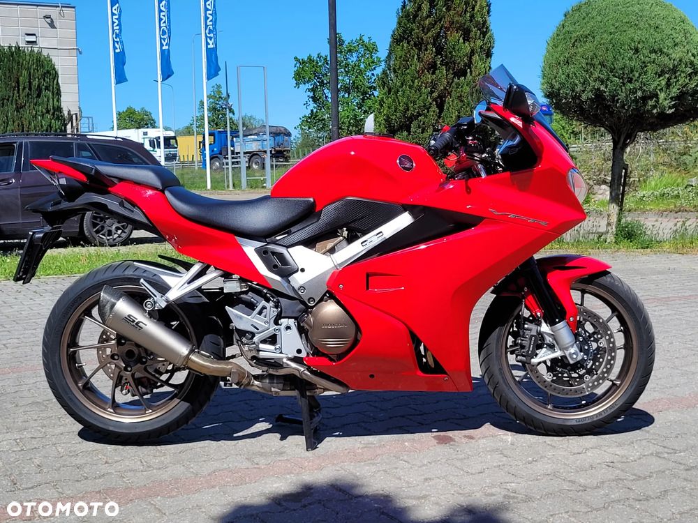 Honda VFR - 27