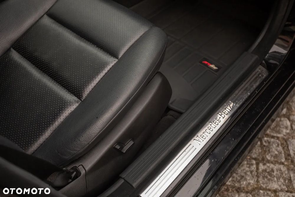 Mercedes-Benz Klasa C 300 7G-TRONIC - 21