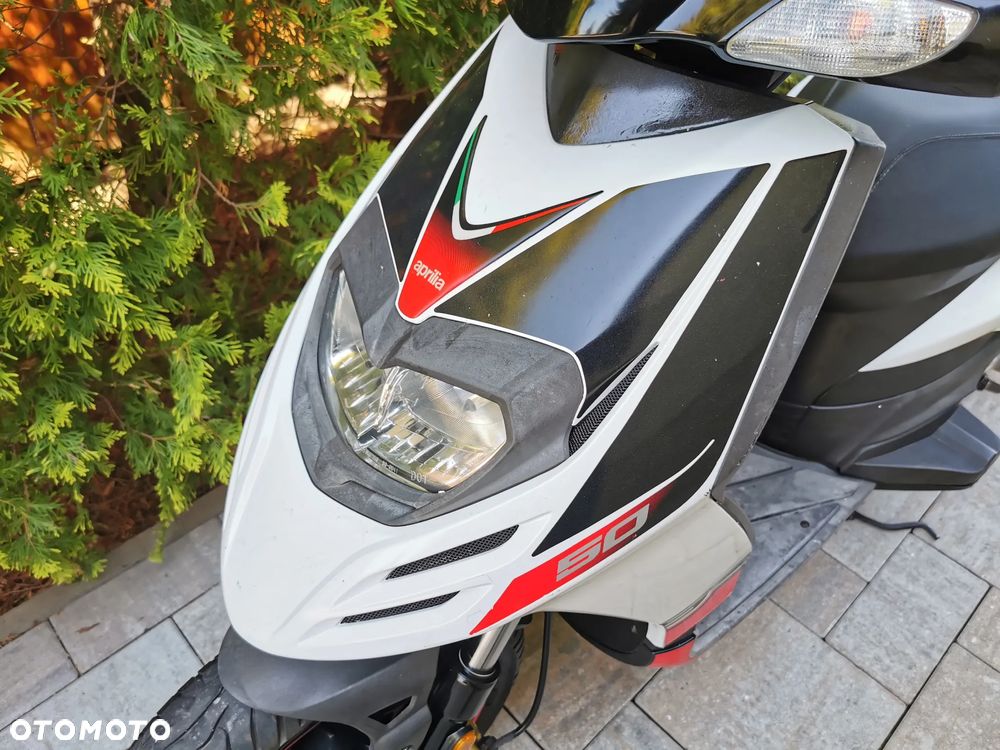 Aprilia SR - 11