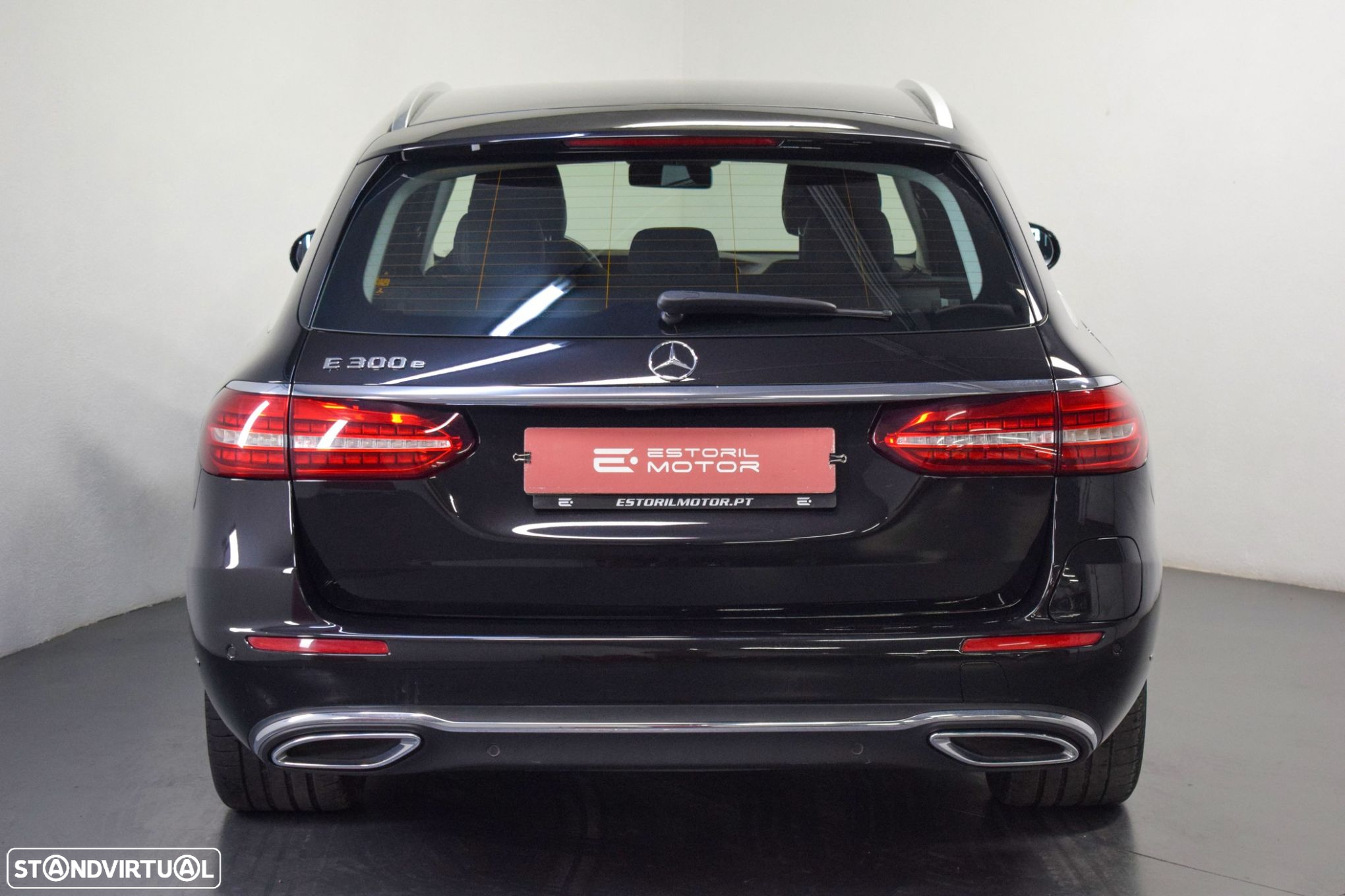 Mercedes-Benz E 300 e Exclusive Line - 4