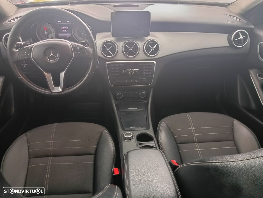 Mercedes-Benz GLA 200 CDI Urban Aut. - 24
