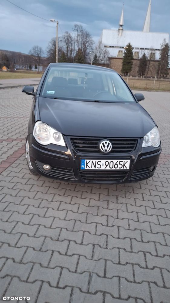 Volkswagen Polo 1.4 16V Comfortline - 2