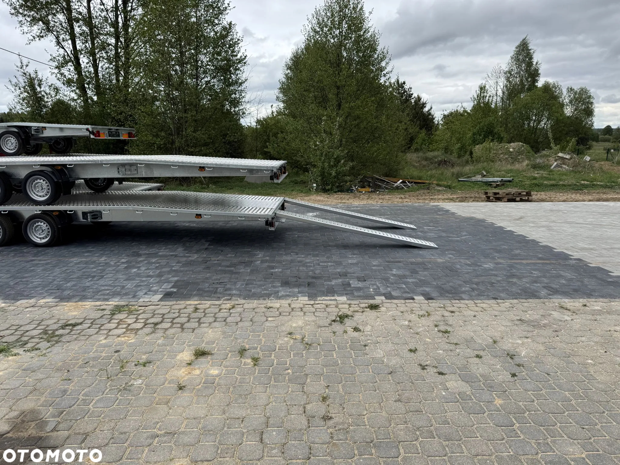 Niewiadów Nowa Laweta Indiana Eco 850x210 3500kg na dwa auta bus Dostawa - 9