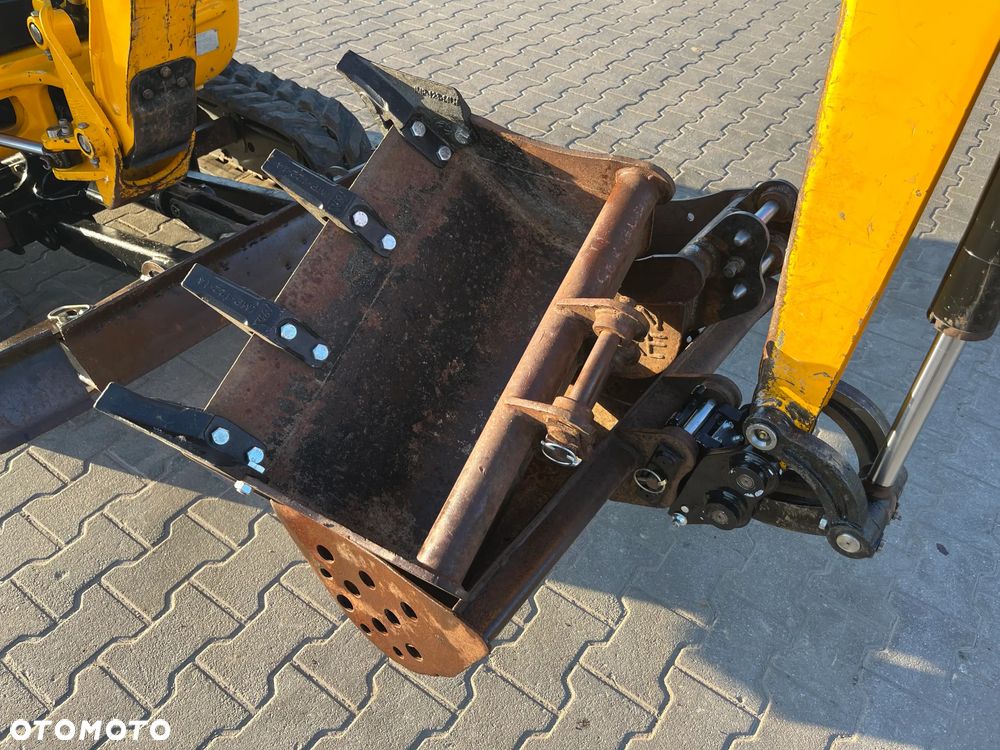 JCB 8018 CTS - 11