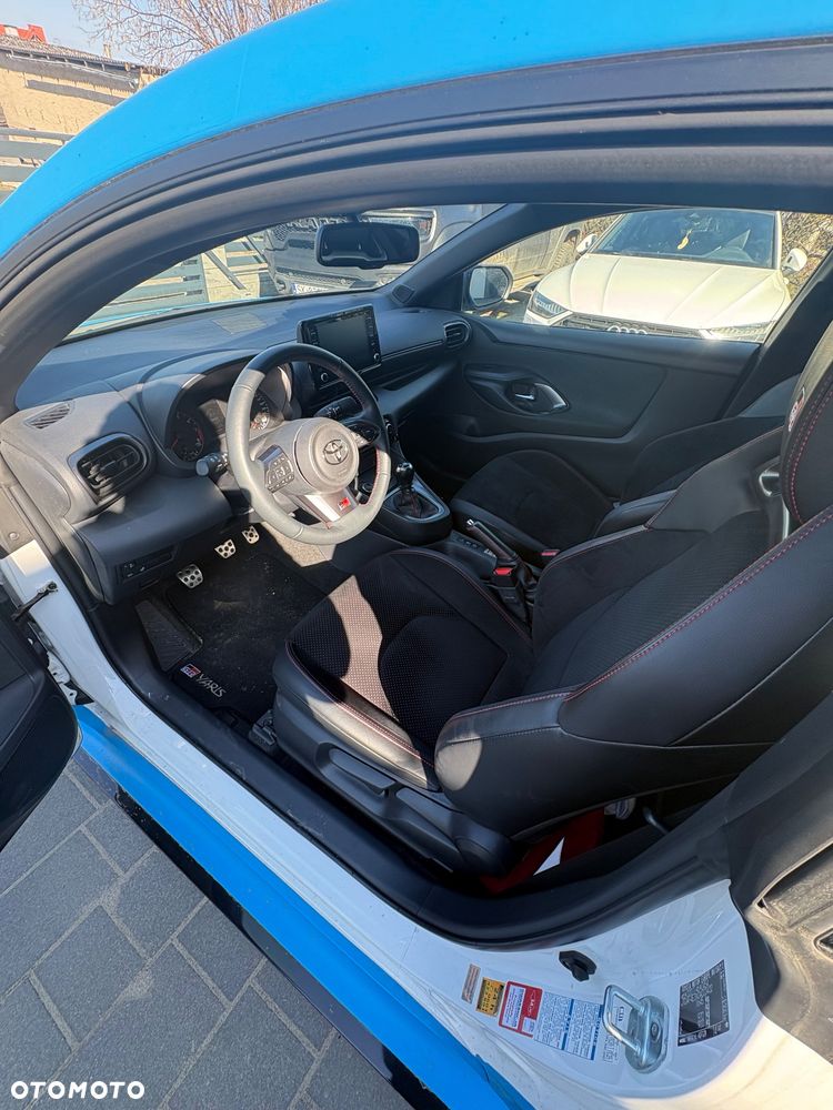 Toyota Yaris - 14