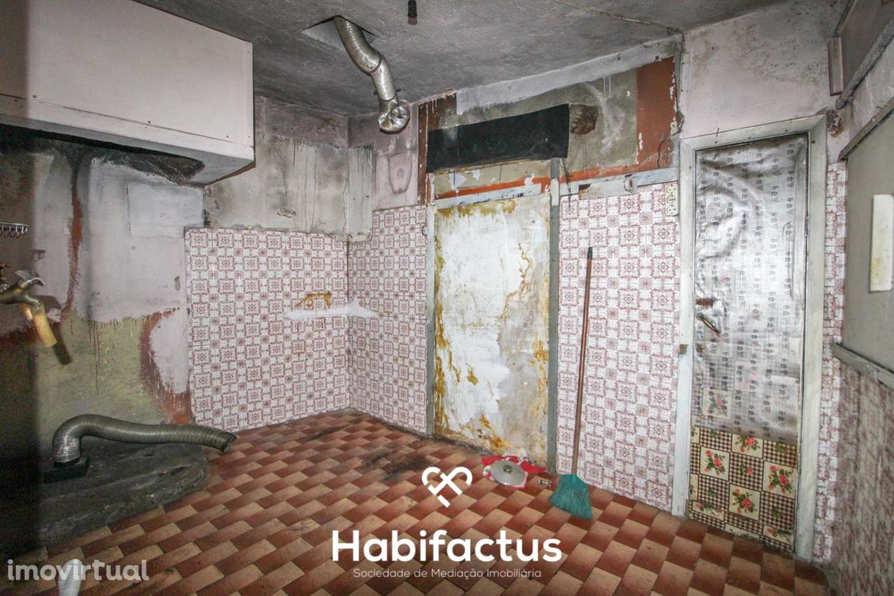 Moradia devoluta para venda em marzovelos - Viseu - Grande imagem: 2/11