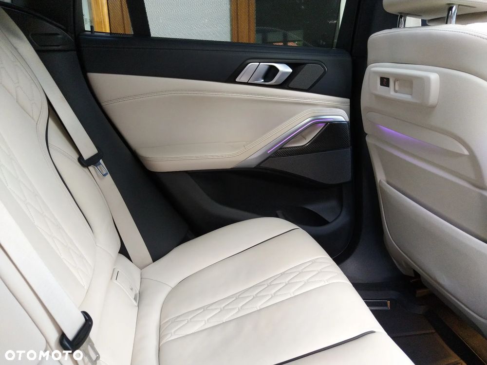 BMW X6M M50d - 27
