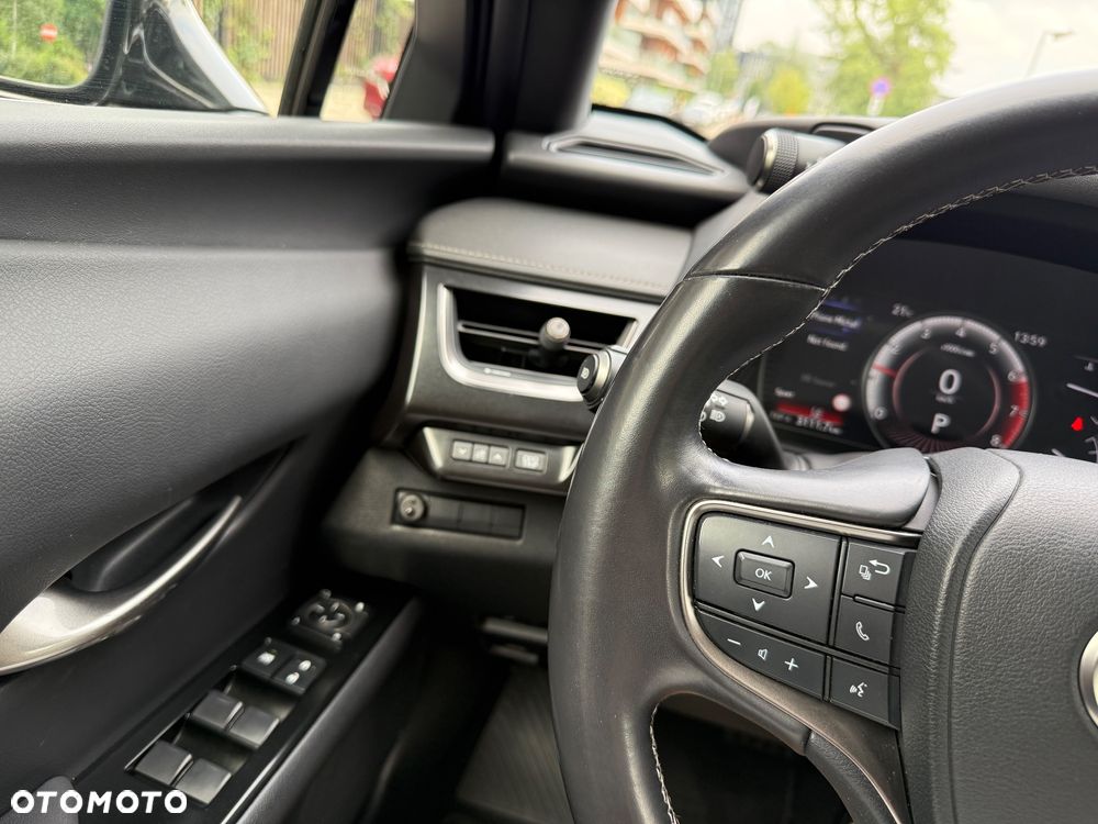 Lexus UX 250h F Sport 2WD - 9