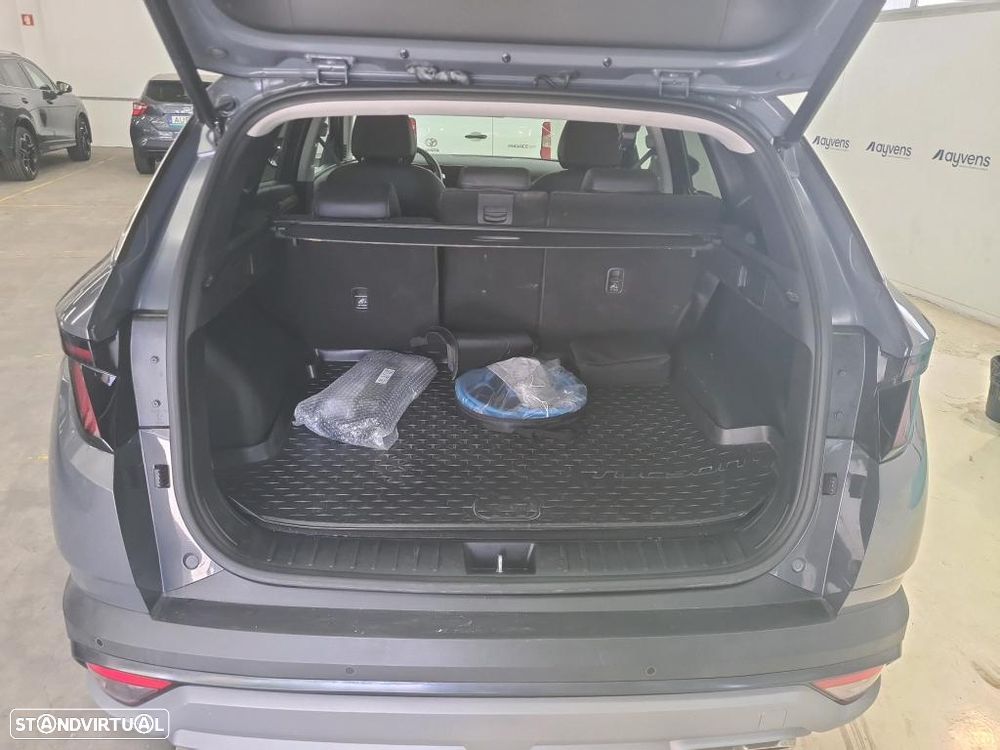 Hyundai Tucson 1.6 T-GDI HEV Vanguard - 12