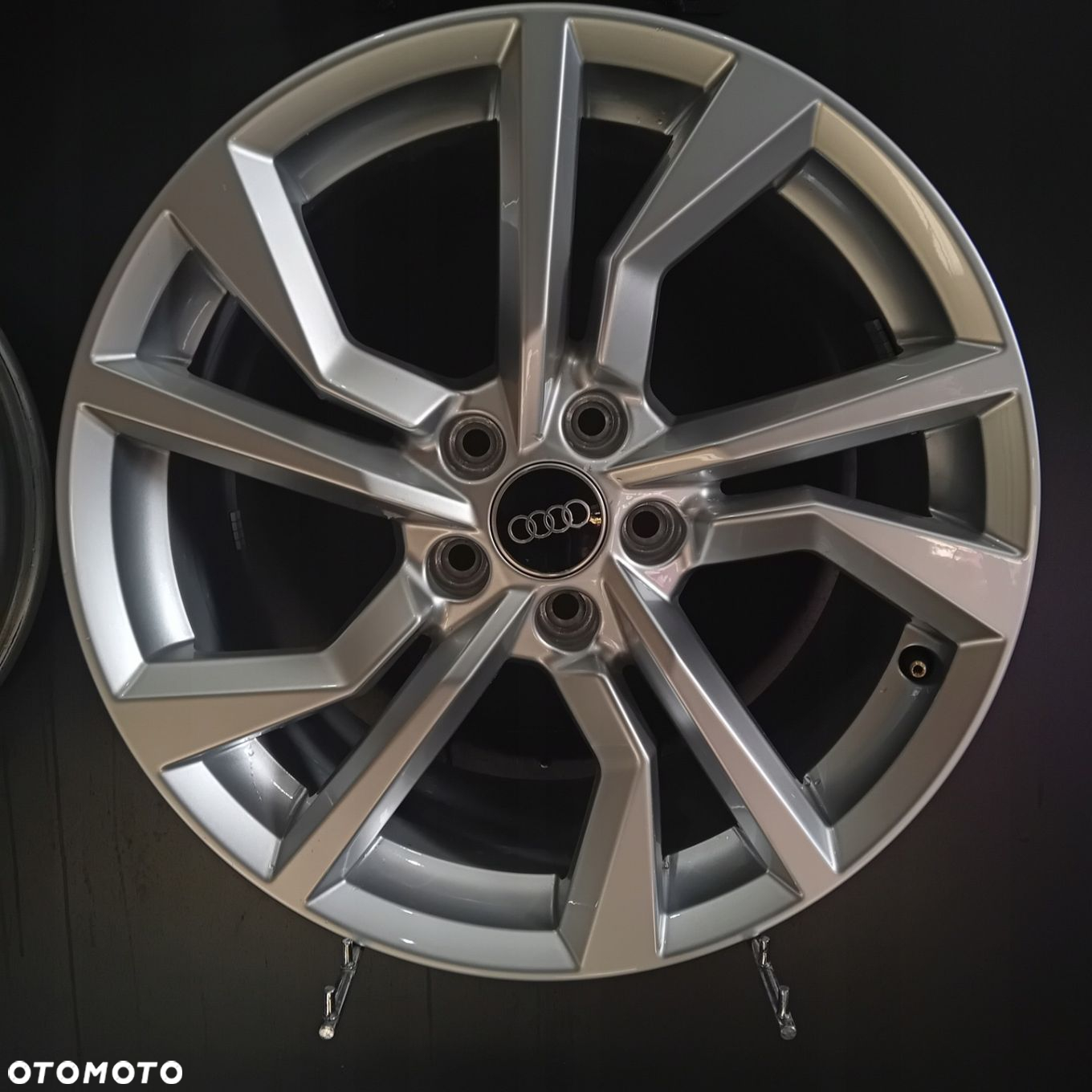 Felgi 18 5x112 Audi TT 8S0 S-Line OE F503549-33 - 5