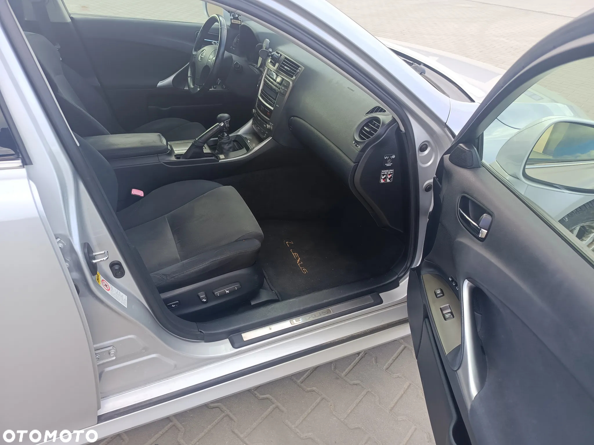 Lexus IS 220d - 9
