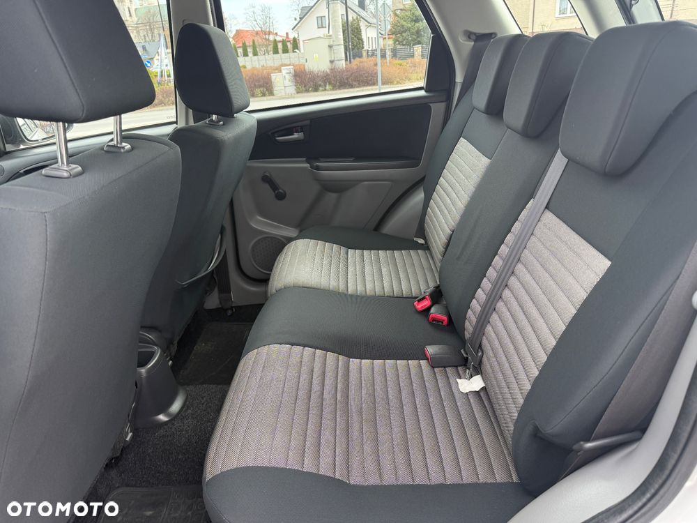 Suzuki SX4 1.6 VVT 4x4 Club - 14