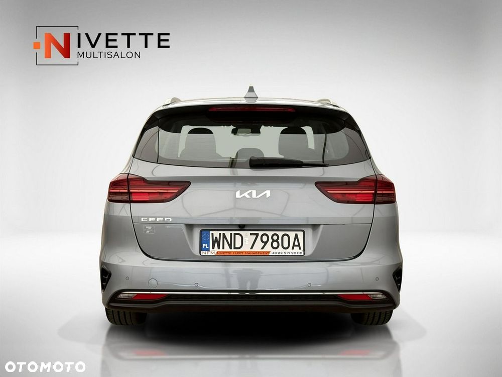 Kia Ceed - 10