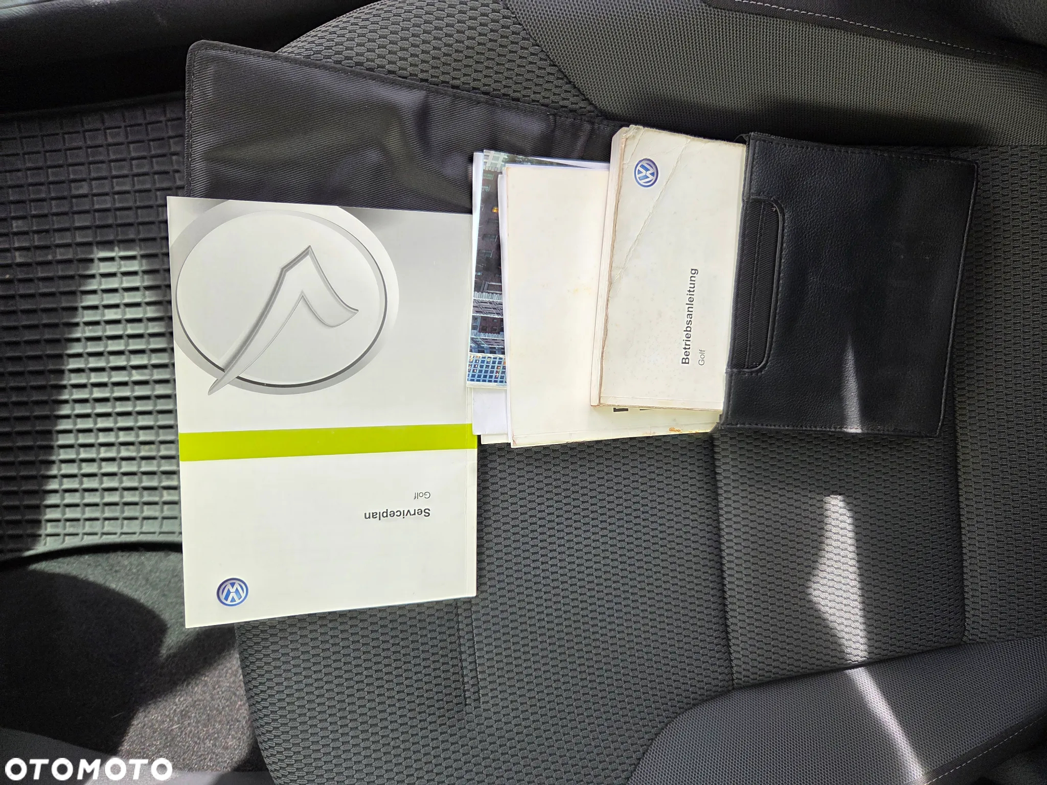 Volkswagen Golf - 14