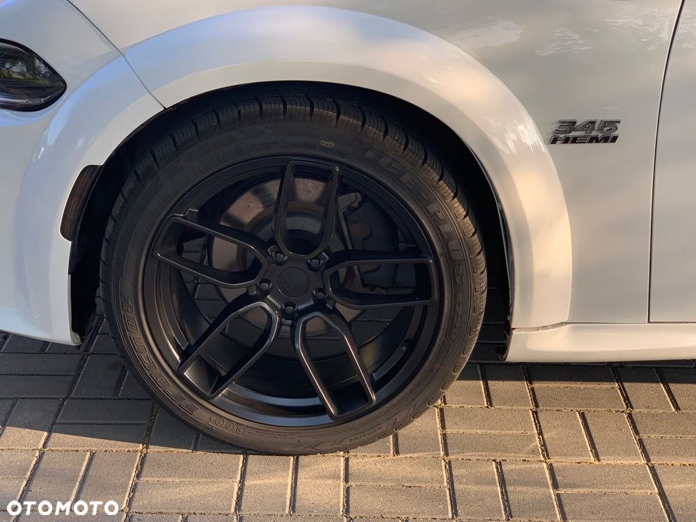 Dodge Charger 5.7 R/T - 10