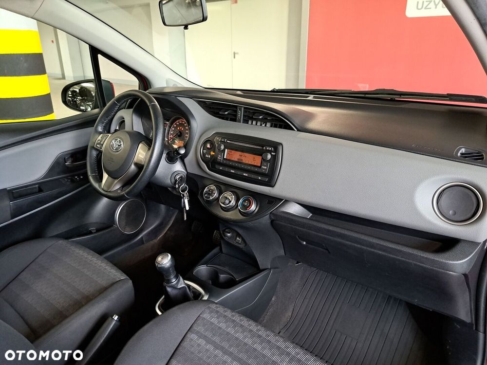 Toyota Yaris 1.0 Active EU6 - 18