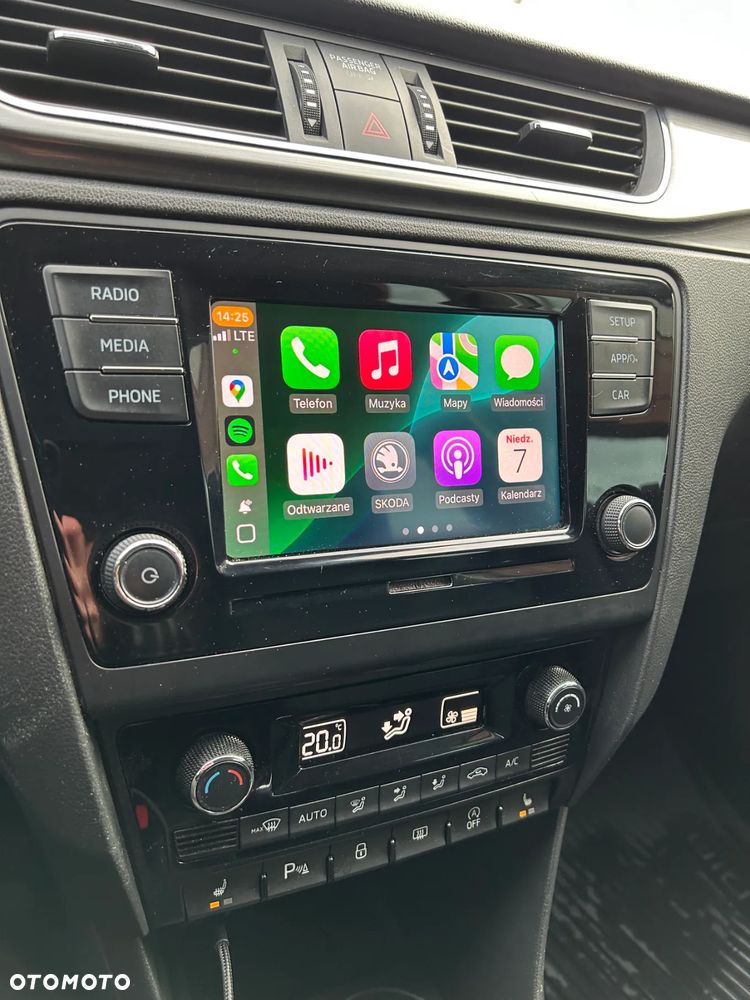 Skoda RAPID 1.0 TSI Style - 34