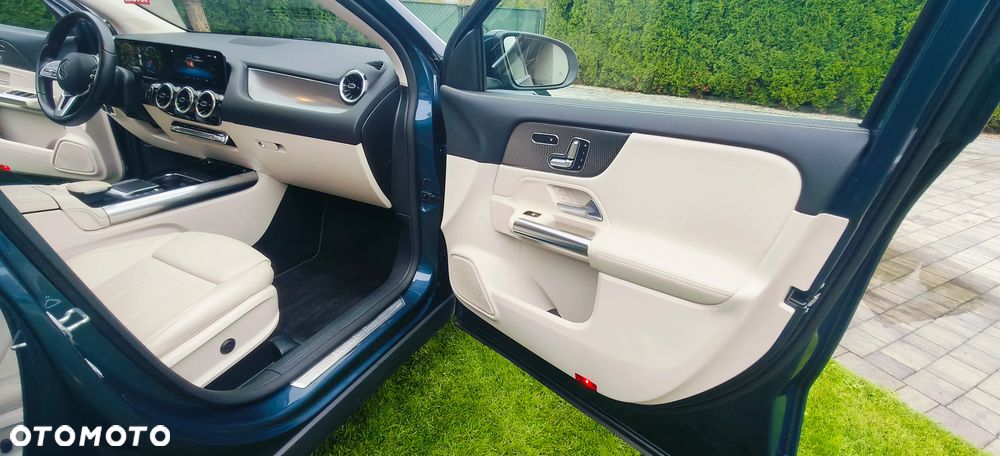 Mercedes-Benz GLA 250 4-Matic Style - 25