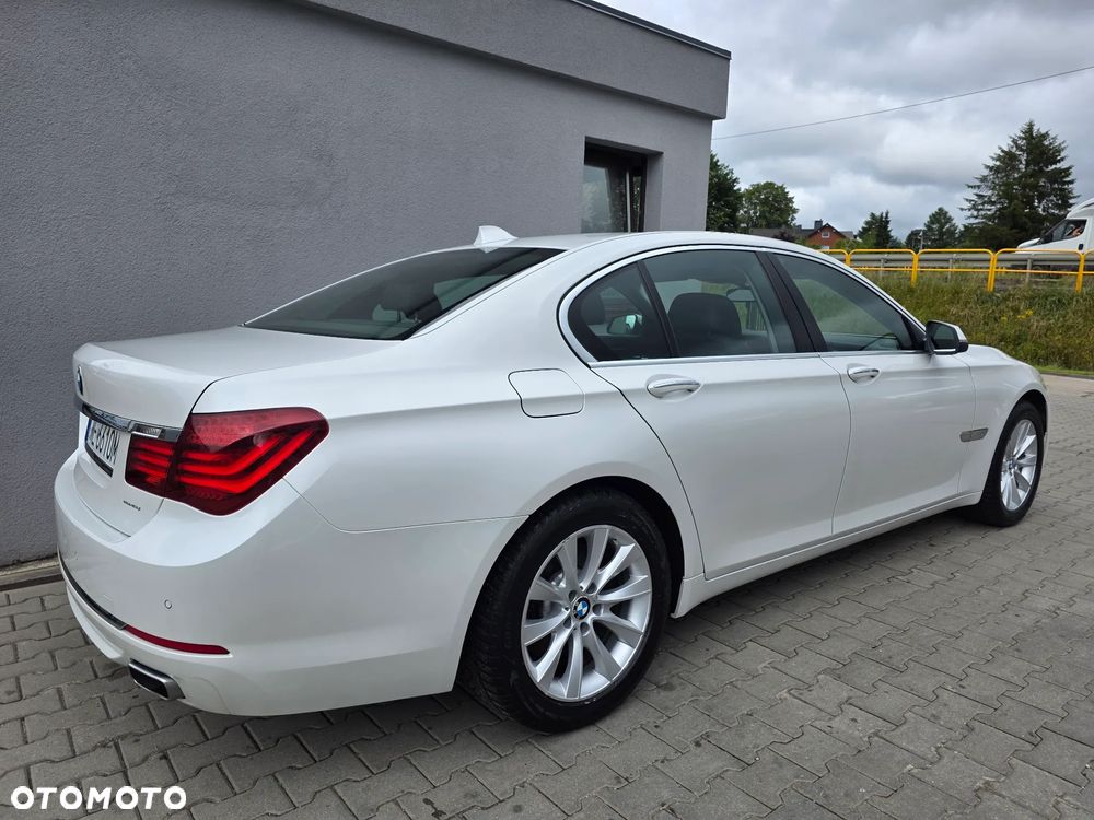 BMW Seria 7 740d xDrive - 3