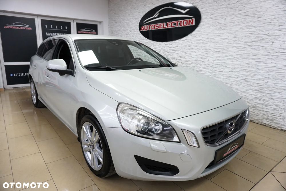 Volvo V60 D4 Geartronic Momentum - 8