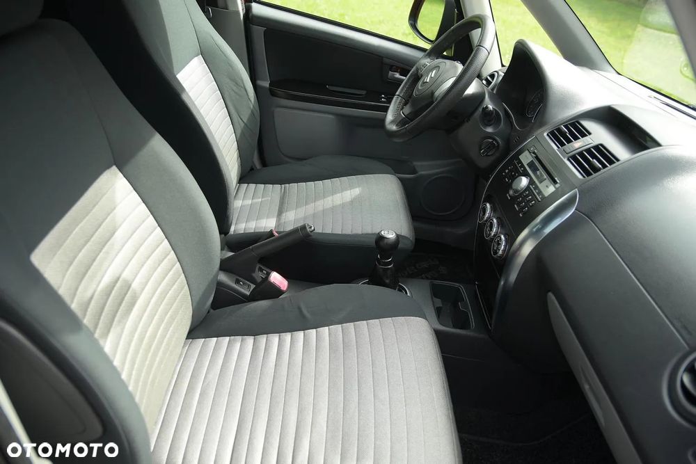 Suzuki SX4 1.6 GLX / Comfort - 21