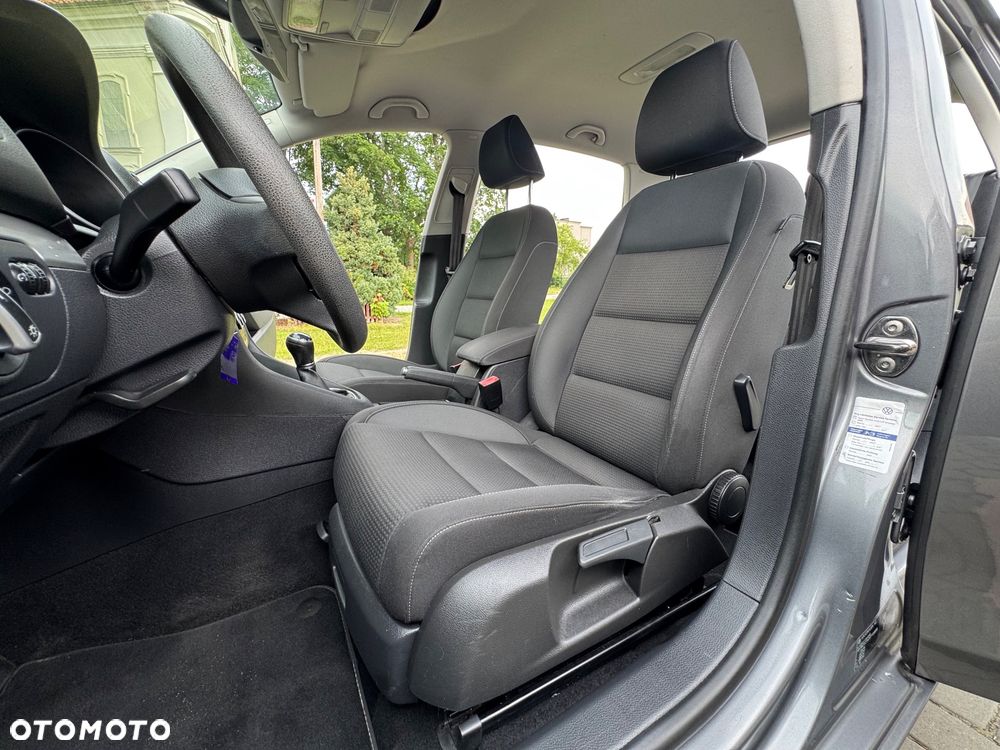 Volkswagen Golf - 17