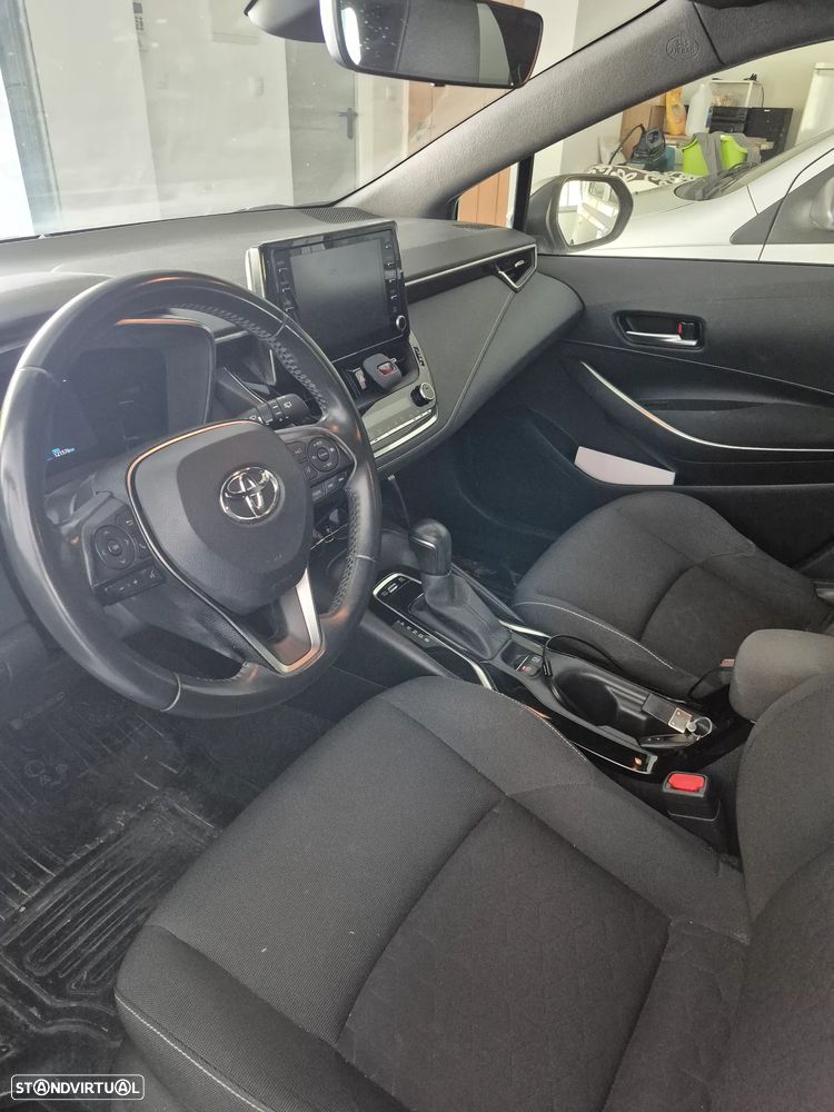 Toyota Corolla Touring Sports 1.8 Hybrid Comfort+P.Sport - 9
