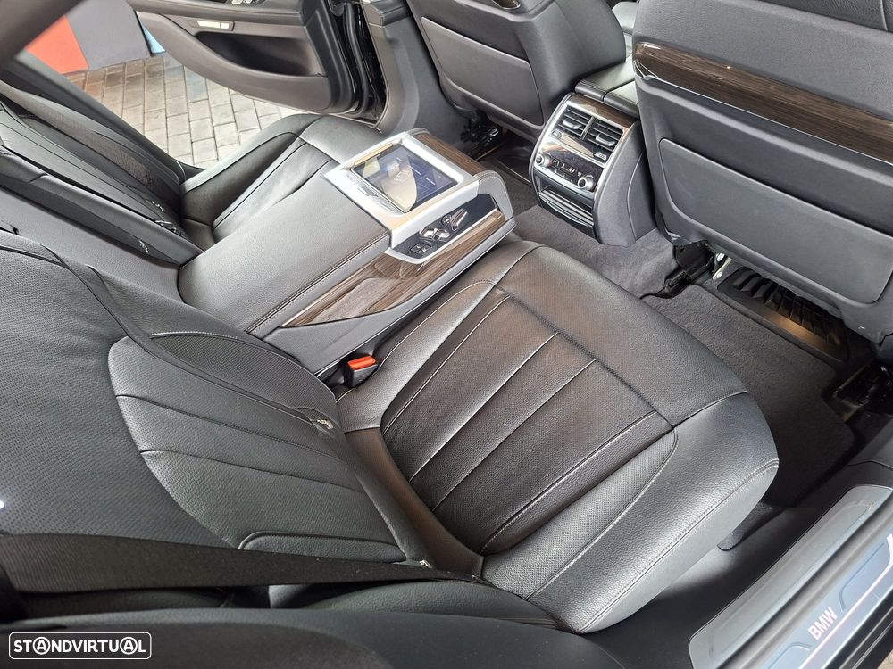 BMW 730 Ld - 14