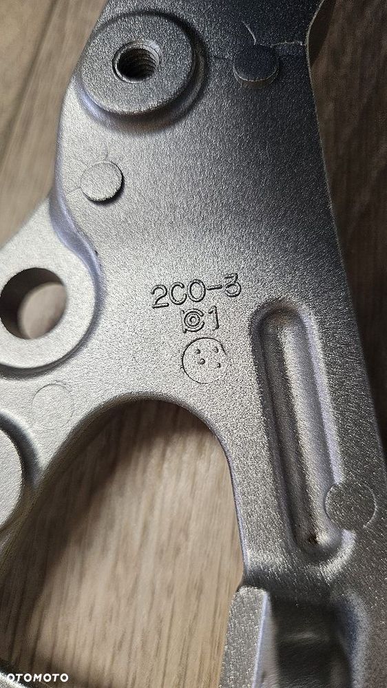 Set prawy przód wspornik podnóżka Yamaha R6 RJ11 / RJ15  06-16  2C0-27443 - 4