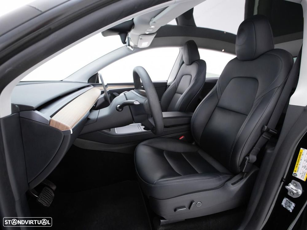 Tesla Model Y Performance Dual Motor AWD - 10