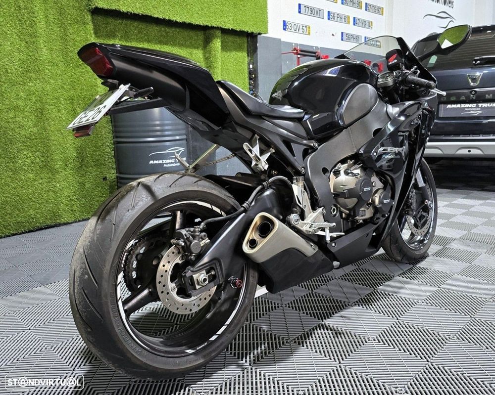 Honda CBR 1000 RR Fireblade - 3