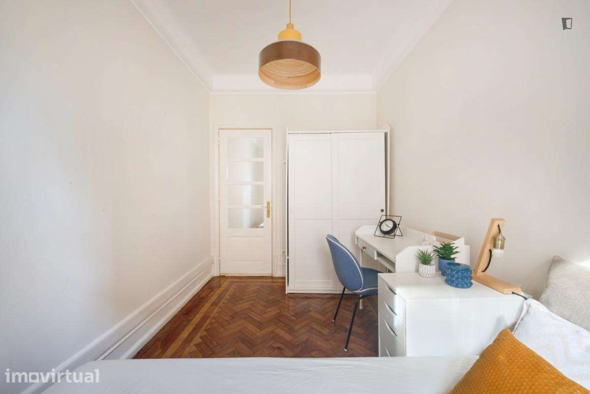 Quarto - localizado em Alameda Lisbon - Grande imagem: 5/25