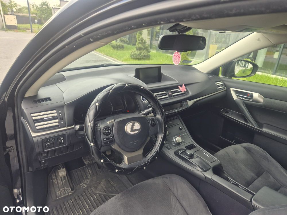 Lexus CT - 13