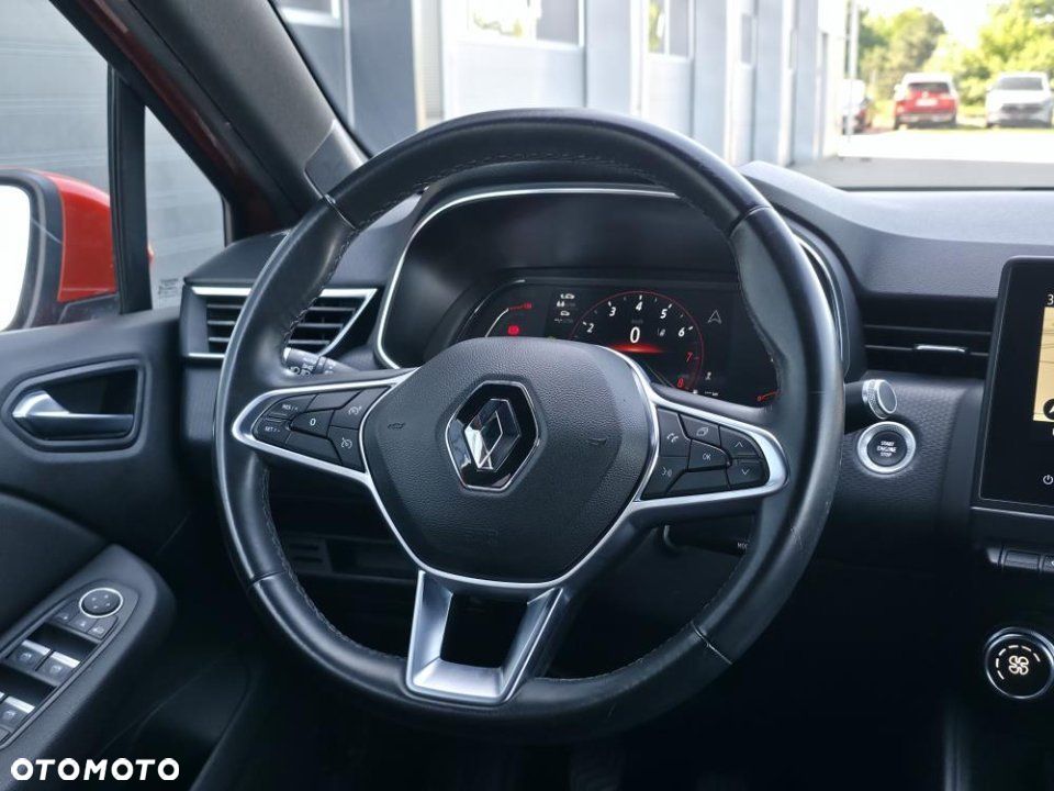 Renault Clio - 11