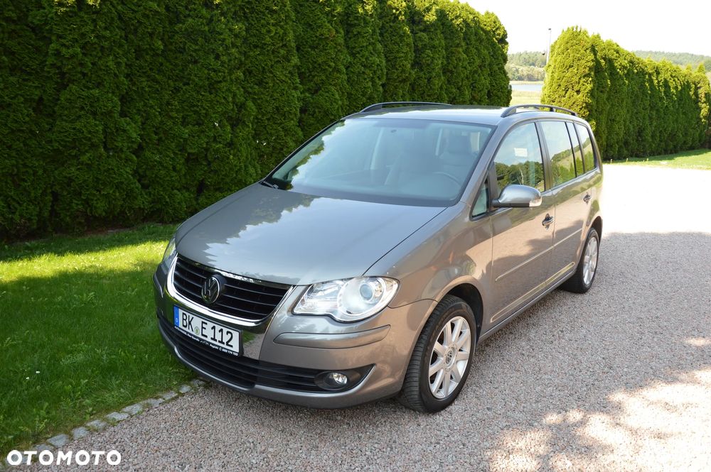 Volkswagen Touran - 14