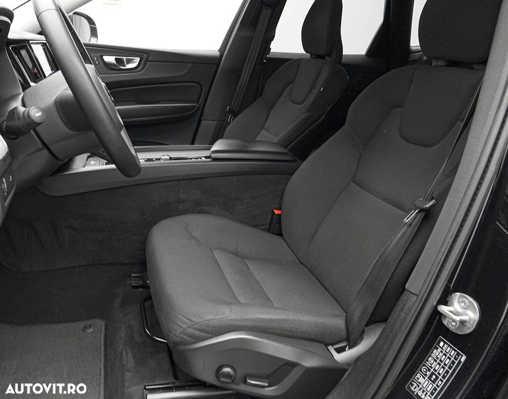 Volvo XC 60 B4 MHEV Momentum Pro - 14