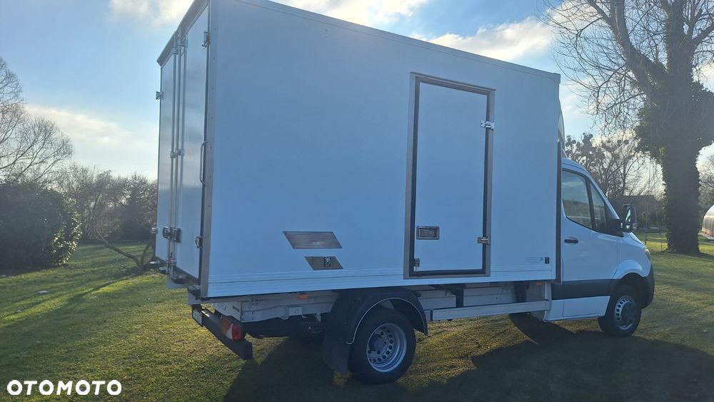Mercedes-Benz Sprinter - 4