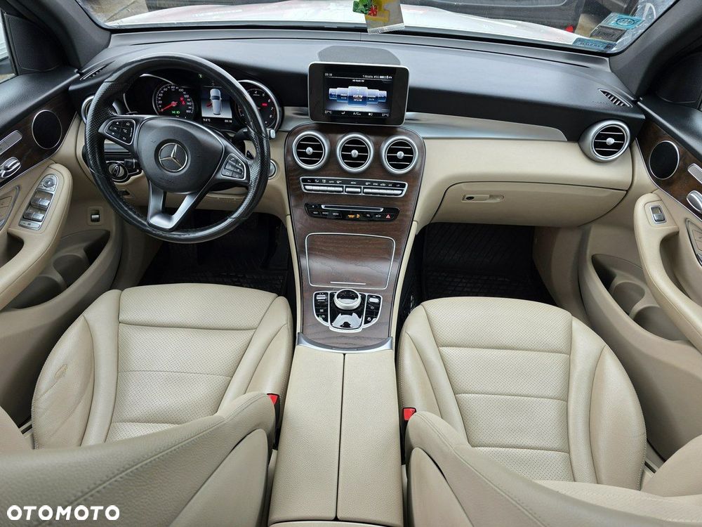 Mercedes-Benz GLC - 16