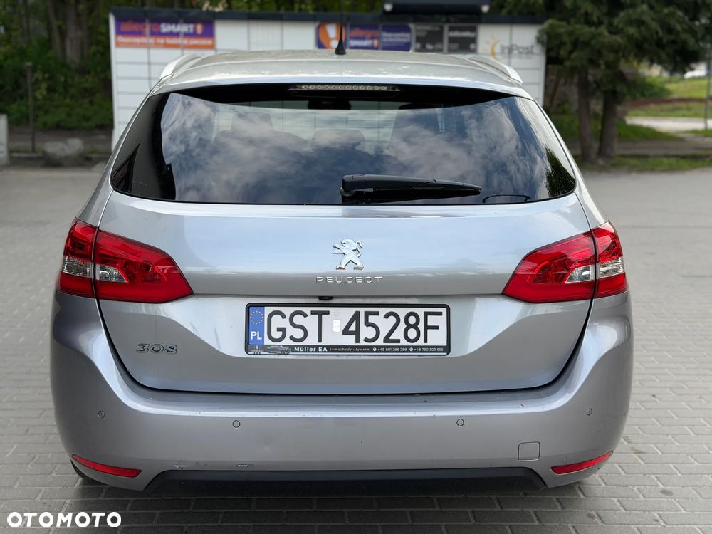 Peugeot 308 1.2 PureTech Allure S&S - 8