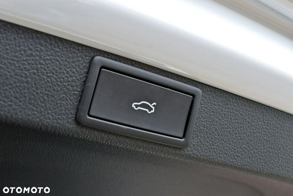 Skoda Octavia 1.5 TSI mHEV Selection DSG - 29