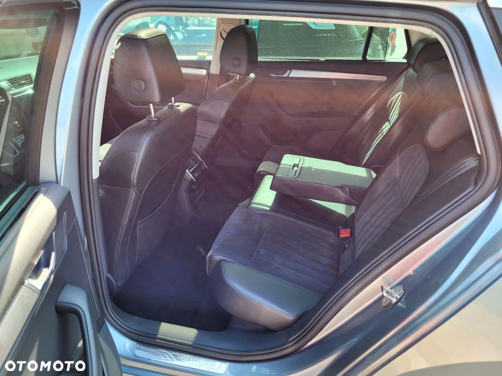 Skoda Superb 2018 photo 5