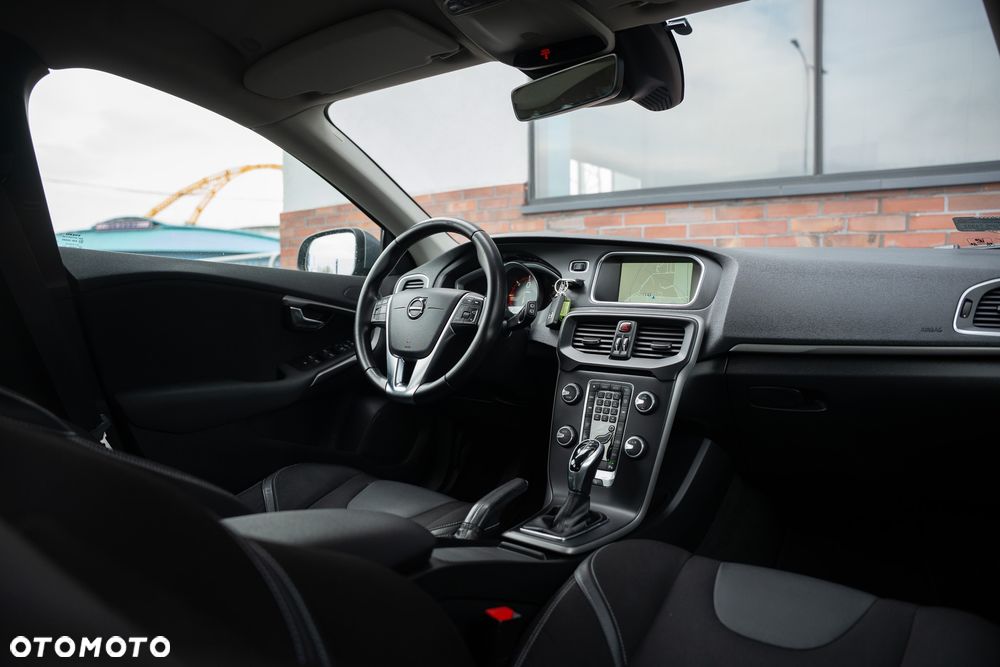 Volvo V40 D2 Geartronic Momentum - 28