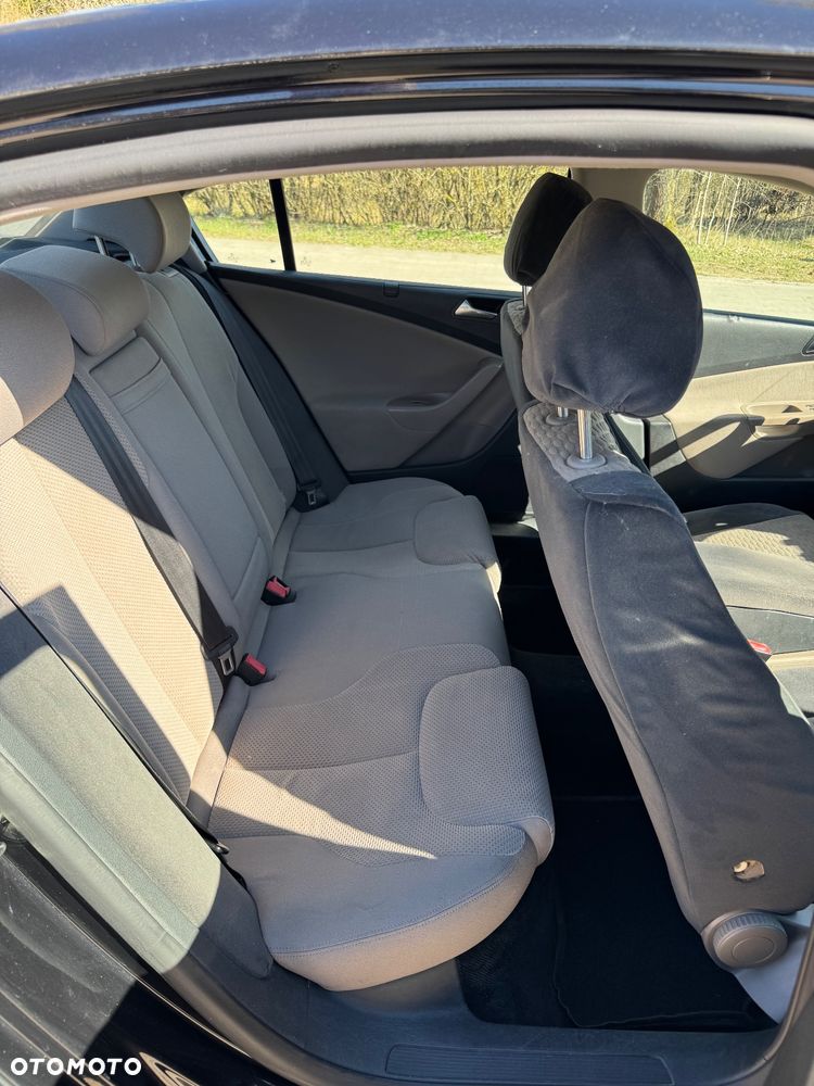 Volkswagen Passat 1.8 TSI Comfortline - 19