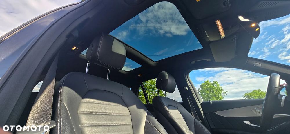 Mercedes-Benz GLC 300 4Matic 9G-TRONIC AMG Line - 12