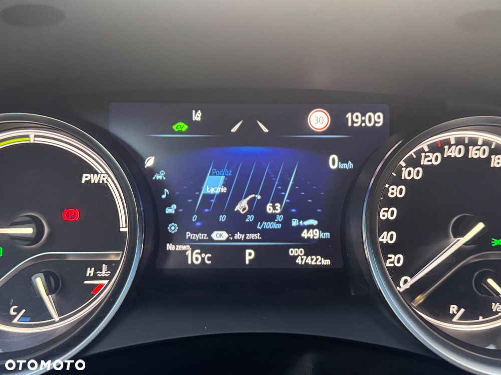 Toyota Camry 2.5 Hybrid Comfort CVT - 19